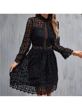 Brand NEW Elegant Black Lace Long Sleeve Dress